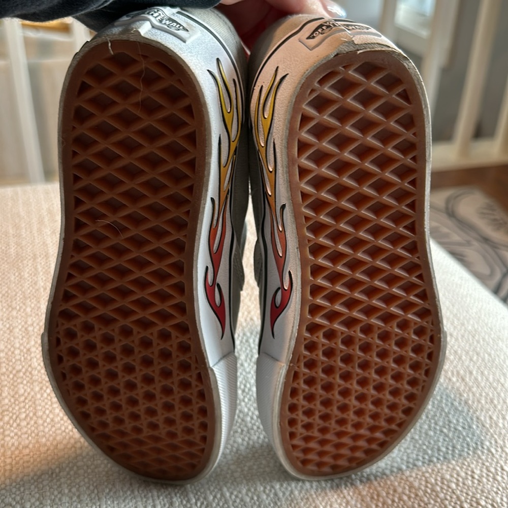 Platform Flame Vans - image 3